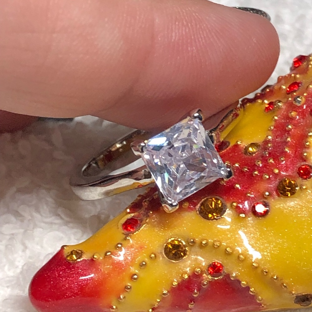Square solitaire ring-NWOT - Picture 8 of 10